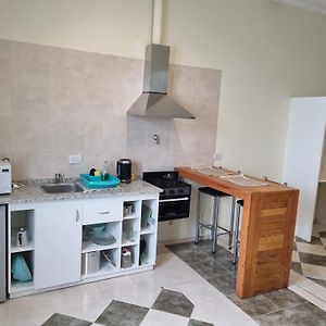 Habitación Pequeña con 2 Camas Individuales